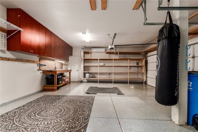 Building Photo - 264 Pointe Ranier Ave