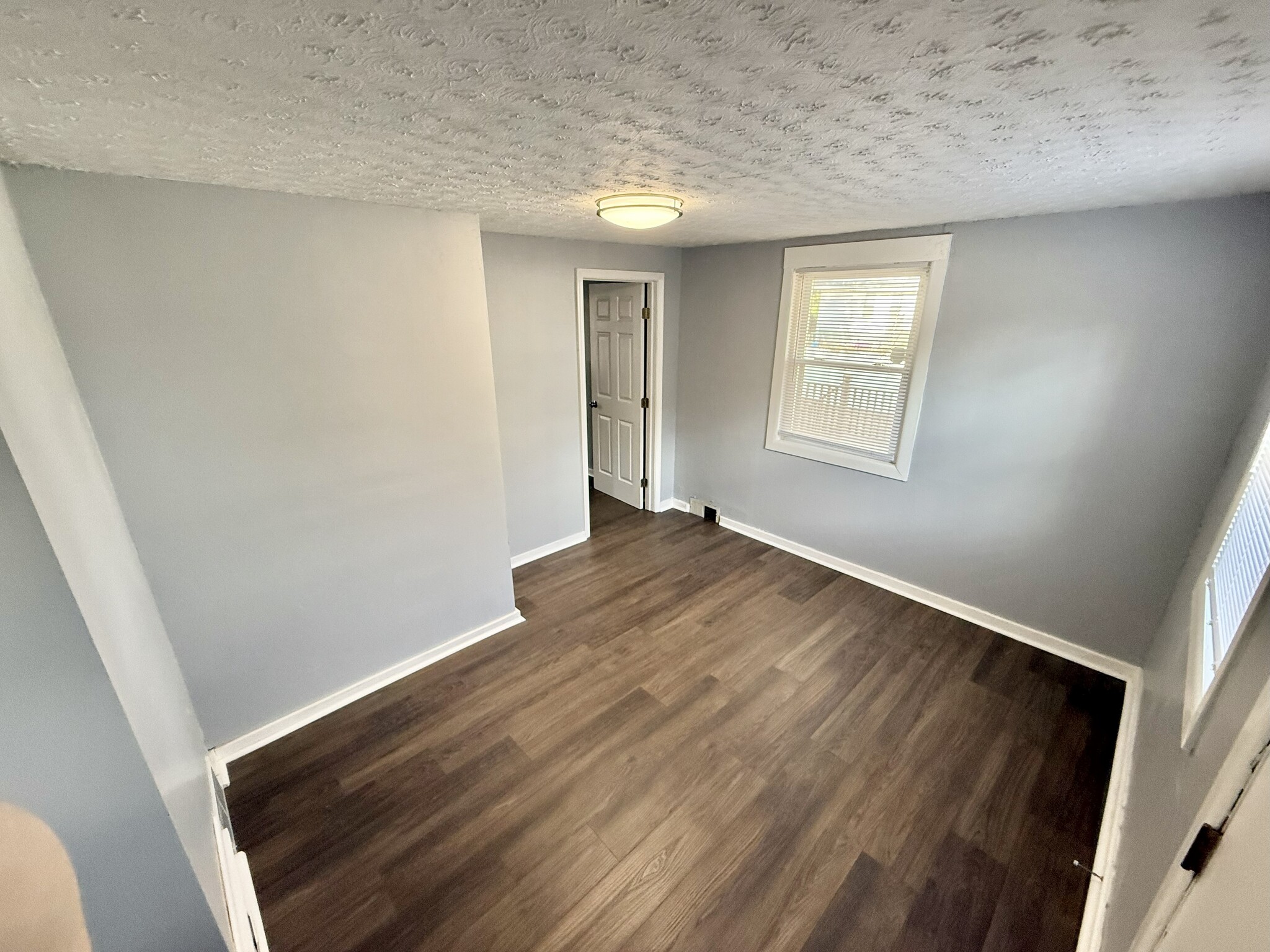 Office - 4206 Urn St