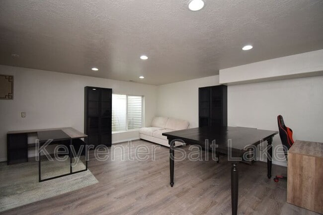 Building Photo - 10533 S Oquirrh Lk Rd