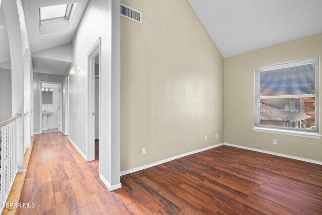 Building Photo - 1640 Dennis Babjack Dr