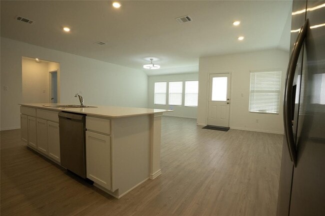 Building Photo - 105 Carmello