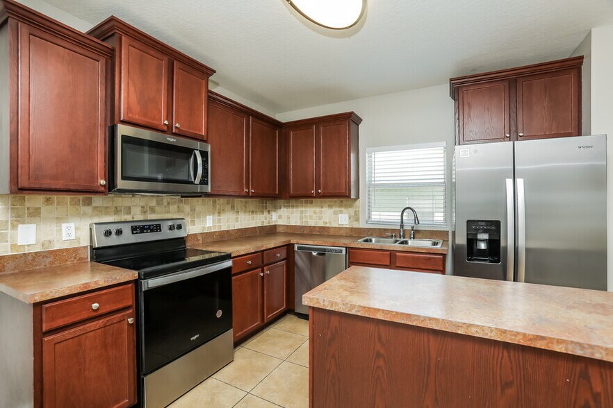 Building Photo - 7206 Rafanelli Ct