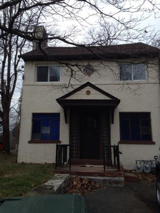 Primary Photo - 1742 Easton Rd