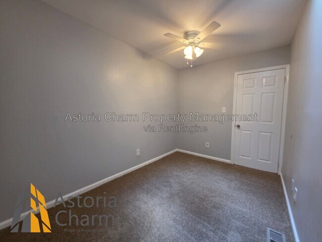 Building Photo - 1726 Darley Ave
