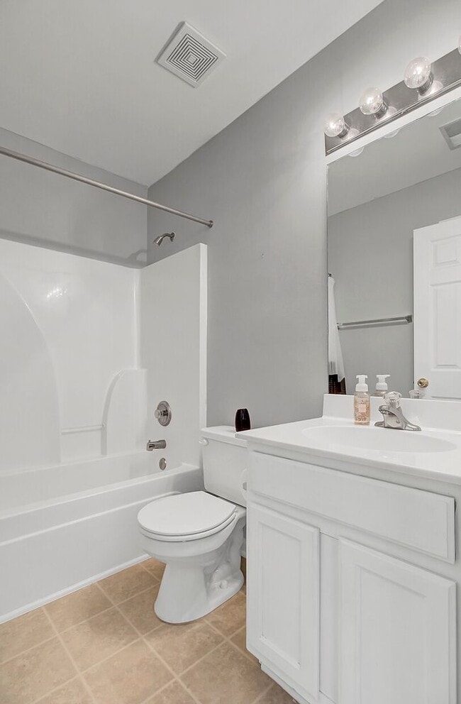 Building Photo - Premier Living With Dual Primary Suites & Community Comforts