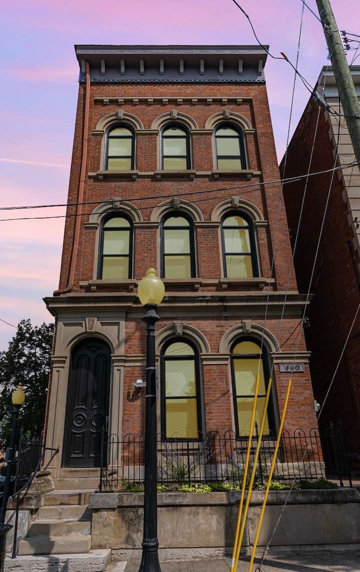 Building Photo - 440 Hopkins St
