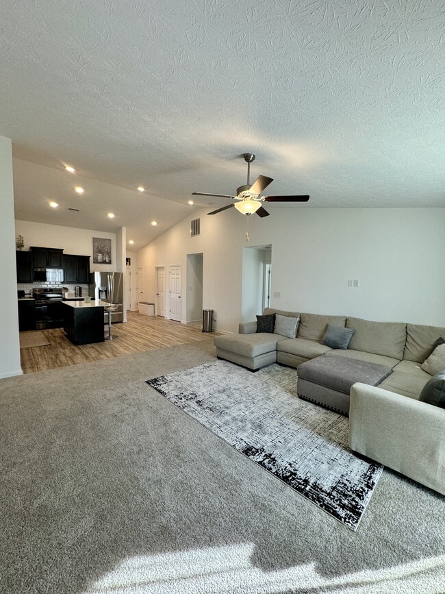 Building Photo - 3235 Sandwalk Dr
