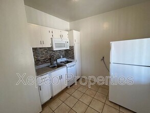 Building Photo - 13336 Ave Hermosa