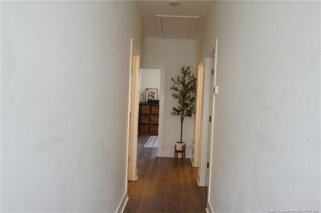 Building Photo - 486 Falls Creek Dr