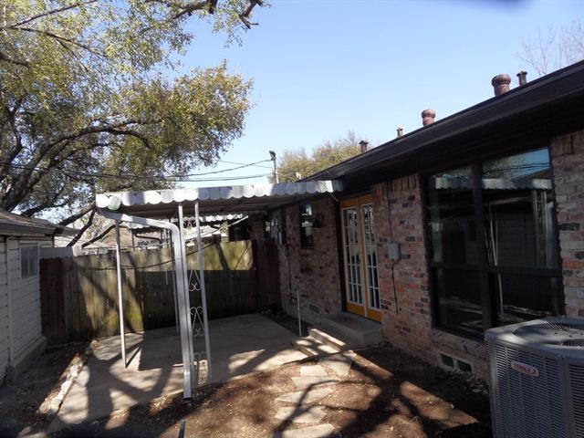 Building Photo - 7033 Kingsbury Dr