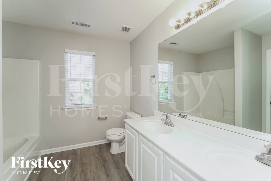 Building Photo - 11303 Joe Morrison Ln