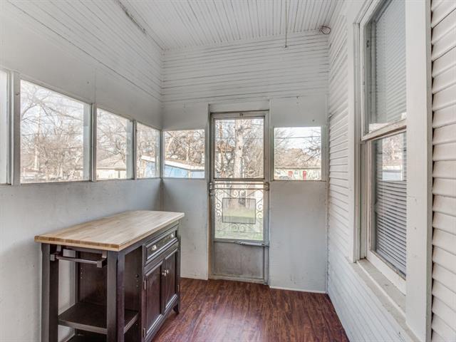 Building Photo - 2629 S Jennings Ave