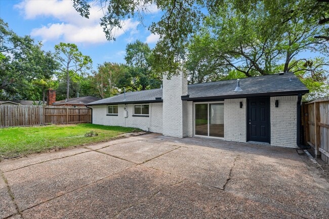 Building Photo - 10730 Wickersham Ln