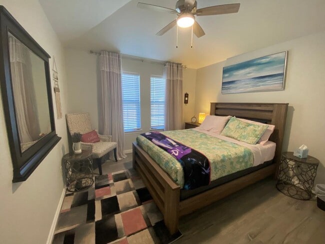 Building Photo - 5031 Olivia