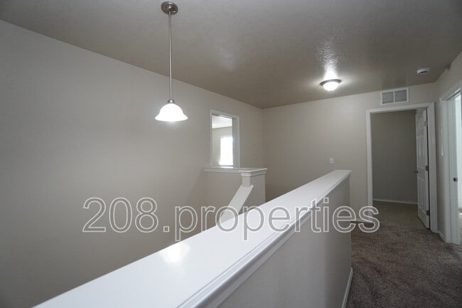Building Photo - 2934 NW 11th Ave