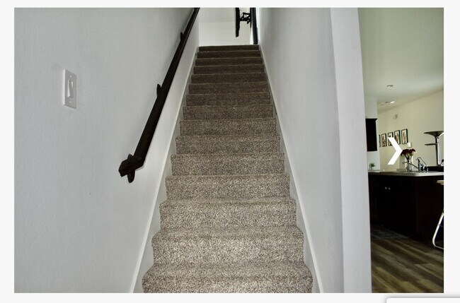 Building Photo - 1811 Legacy Hills Dr