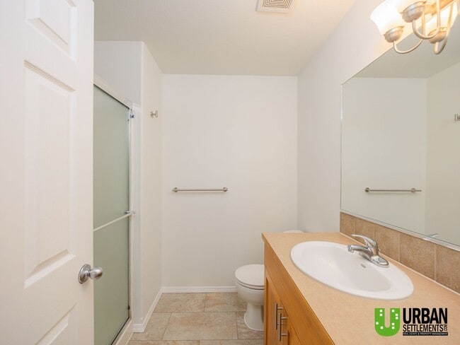 Building Photo - Beautiful 3-Bedroom Home in Desirable Rive...