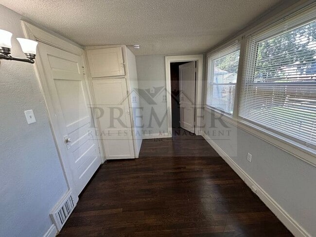 Building Photo - 5626 Virginia Ave