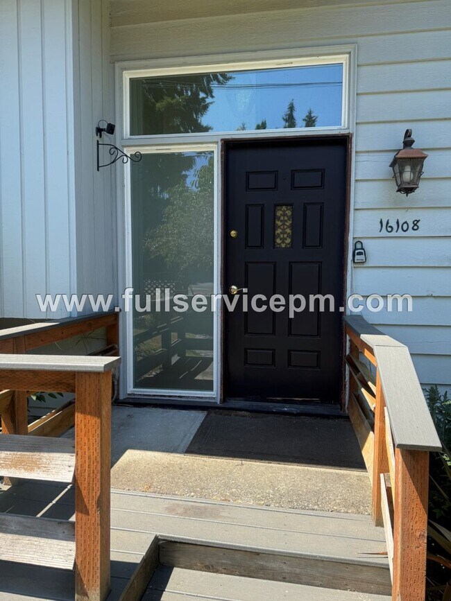 Building Photo - Spacious 4-Bedroom Upper-Level Home with Fireplace, Bonus Room & Large Deck