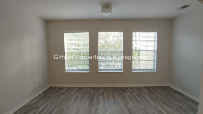 Building Photo - Luxury 2BR/2BA Renovated Avanti Condo