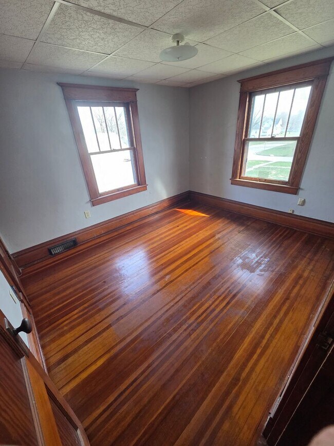 Building Photo - Spacious 4 bedroom house in Pomeroy