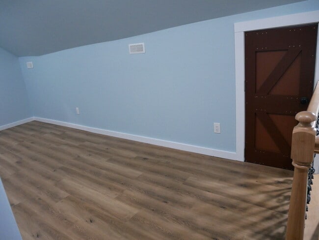 Building Photo - 208 Vineyard Rd