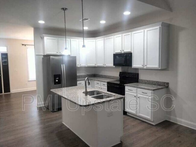 Building Photo - 567 Chantry Ln