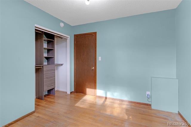 Building Photo - 411 Redwood Dr