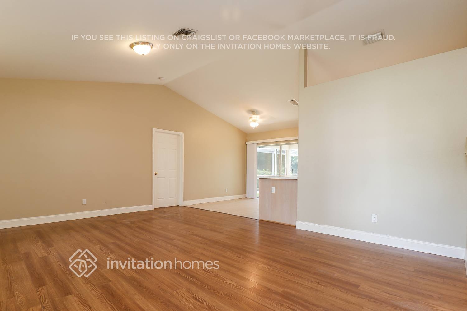 Building Photo - 2720 SW 12th Ave