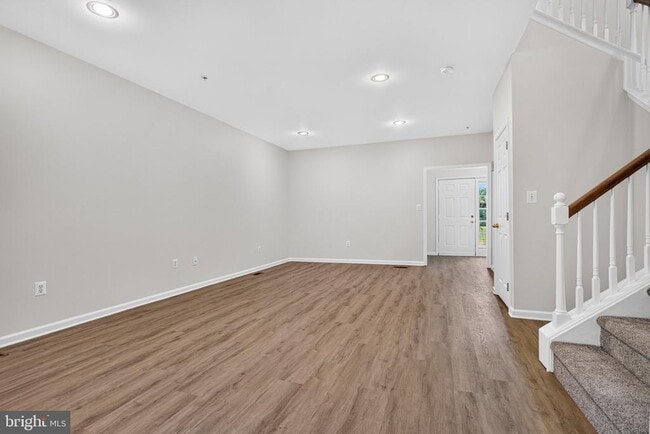 Building Photo - 102 Ashley Way