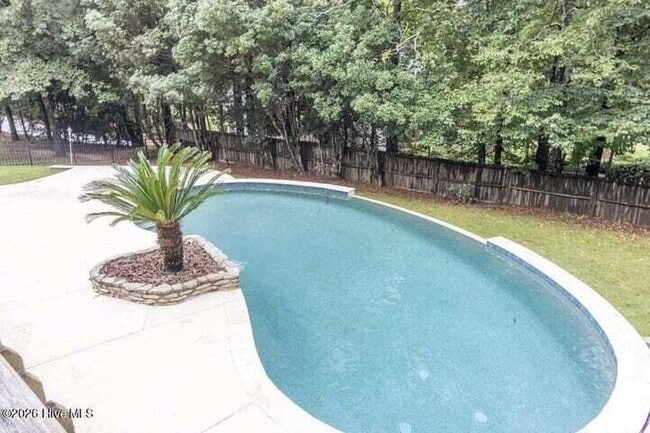 Building Photo - 809 Houndslake Dr