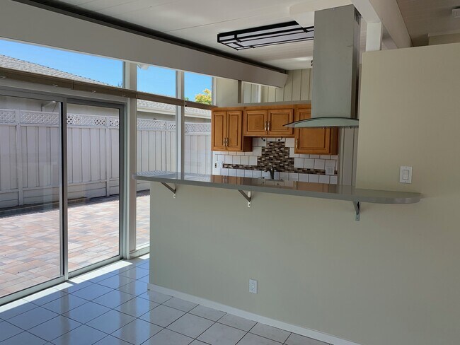 Building Photo - 286 Ely Pl