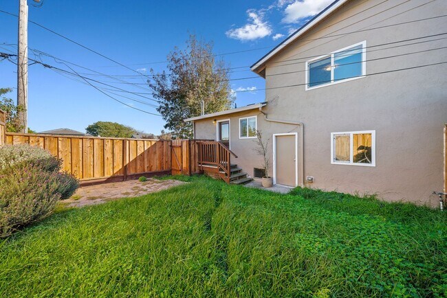 Building Photo - Coastal Comfort in Pleasure Point – Modern...