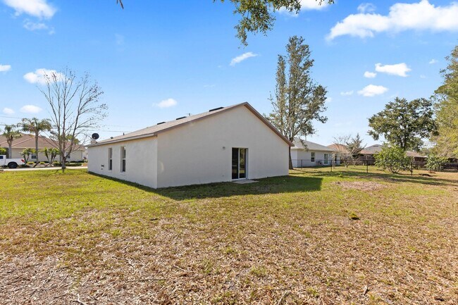 Building Photo - 4 Bedroom SFH in Palm Coast