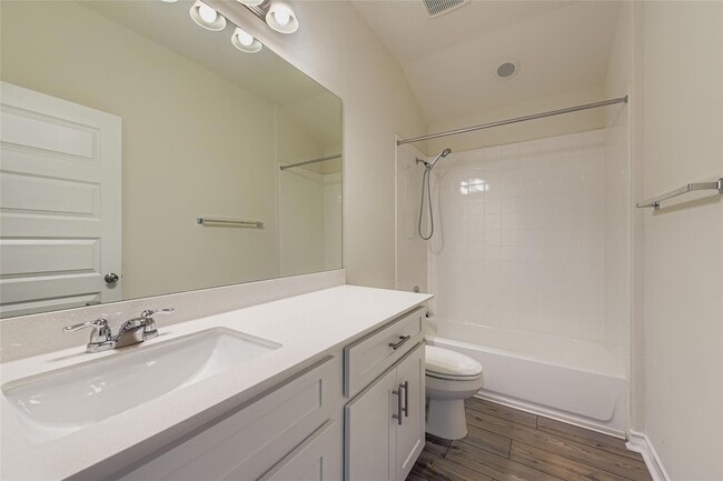 Building Photo - 17205 Adoro Dr