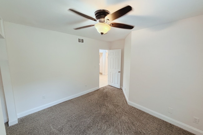 Building Photo - 2814 Shell Bark Rd, Decatur, GA 30035