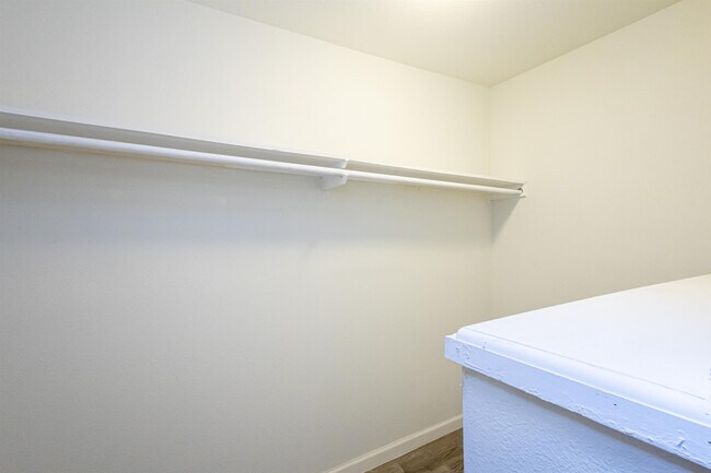 Building Photo - 1420 Corpus Christi St