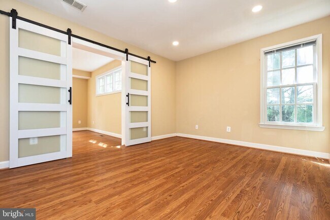 Building Photo - 13039 Glen Mill Rd