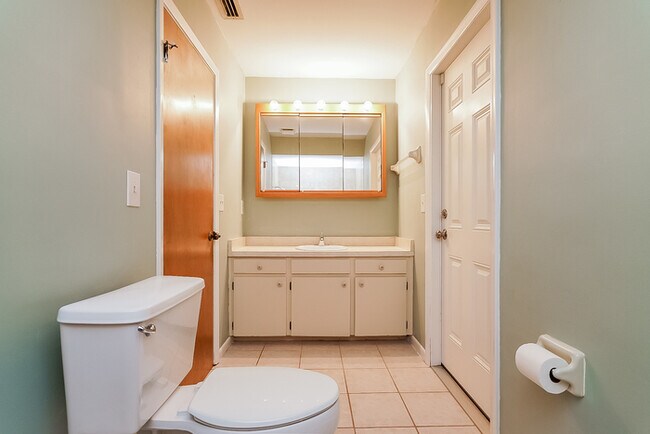 Building Photo - Spacious 3-Bedroom Home with Pool