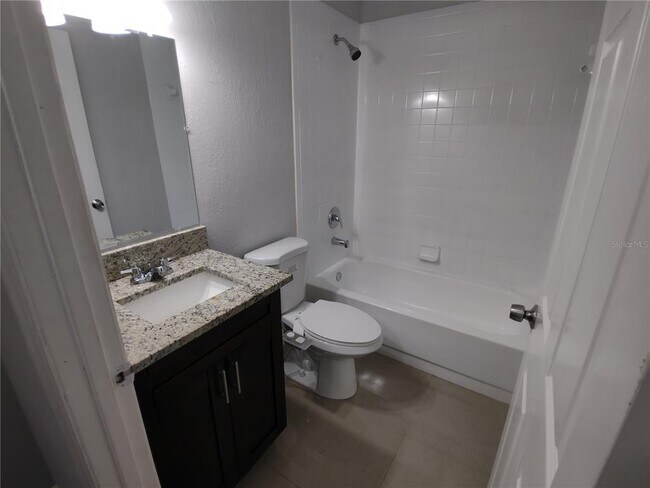 Building Photo - 709 Chilt Dr