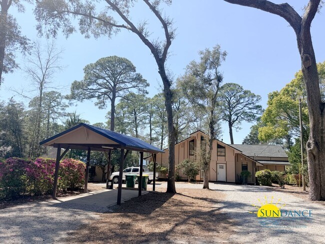 Building Photo - Waterfront 3 Bedroom Home Near E. John Sims Parkway in Niceville!