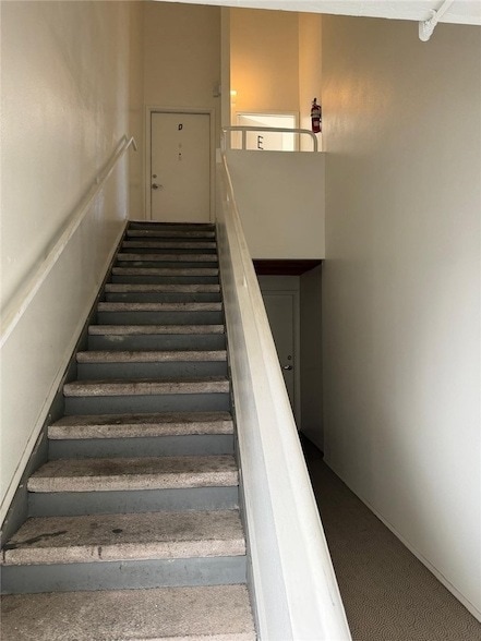 Building Photo - 911 N Beaudry Ave