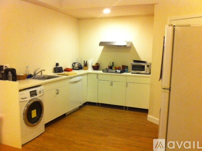 Building Photo - 1606 Simmons Ct