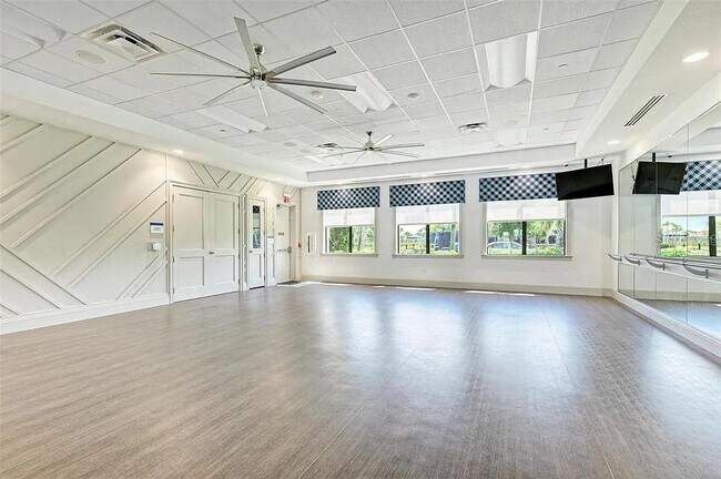 Building Photo - 15459 Santa Pola Dr