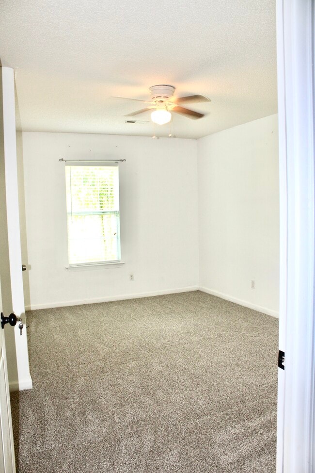 Building Photo - 100 Tyger Meadow Rd