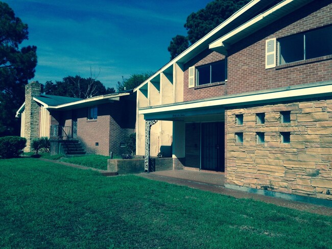 Primary Photo - 3612 Livingston Road, Unit H