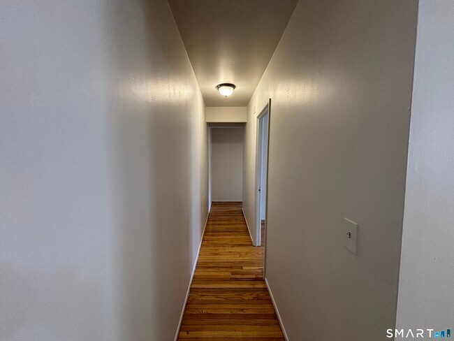 Building Photo - 12 N Taylor Ave