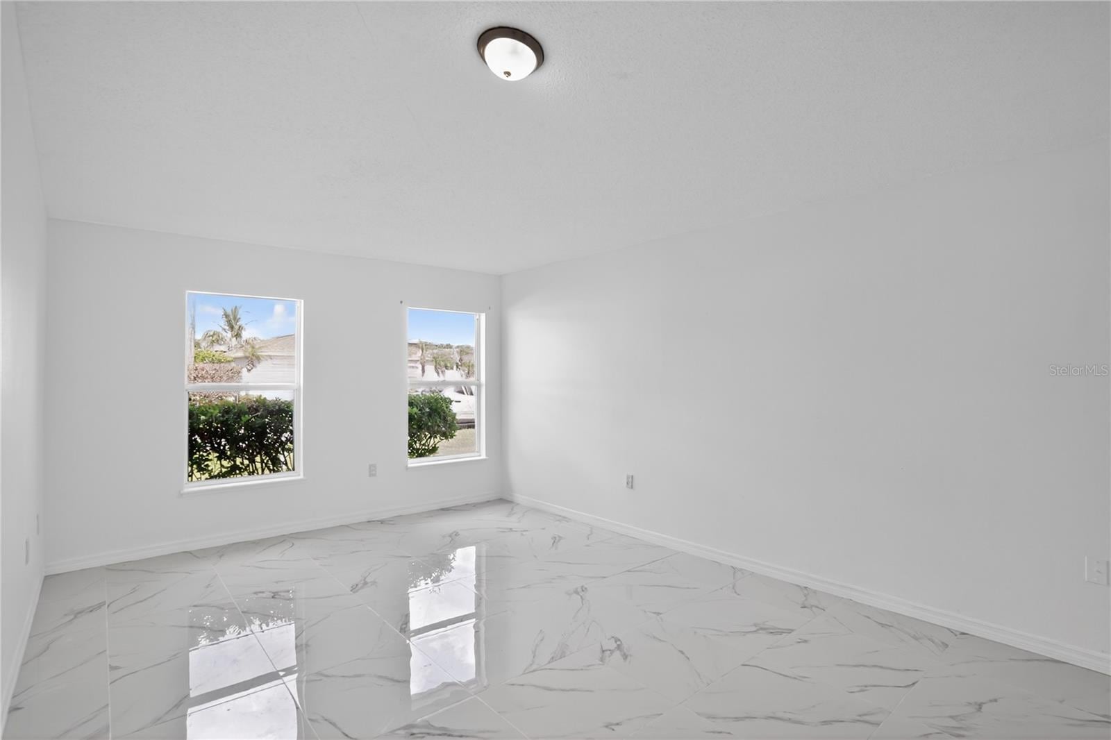 Building Photo - 1118 Perpignan Ct