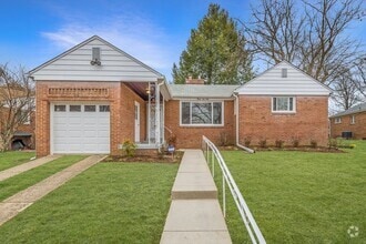 Building Photo - 3 Bed 2.5 Bathroom - Chevy Chase Rancher -...