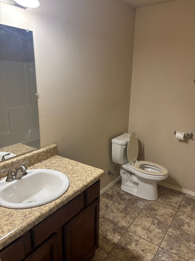 Building Photo - 630 Saddlehorn Dr